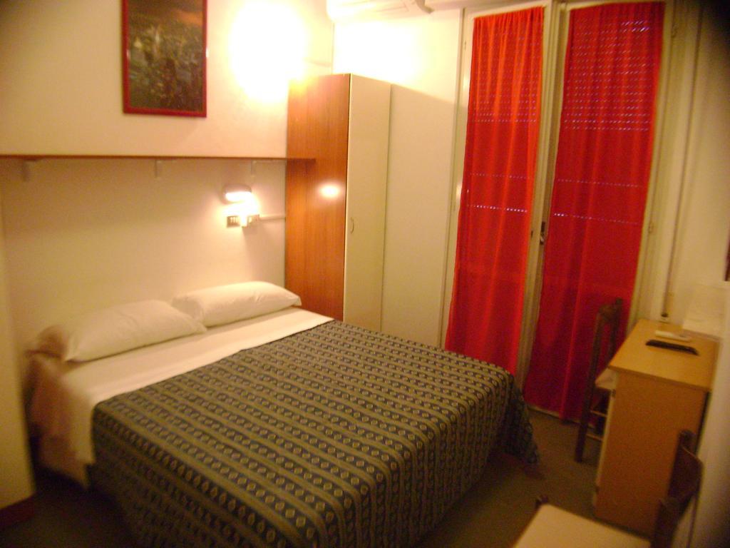 Hotel Villa Del Sole Rimini Ngoại thất bức ảnh